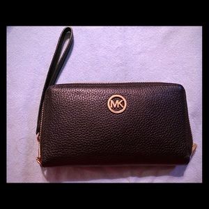 Black Michael Kors Wristlet/Wallet